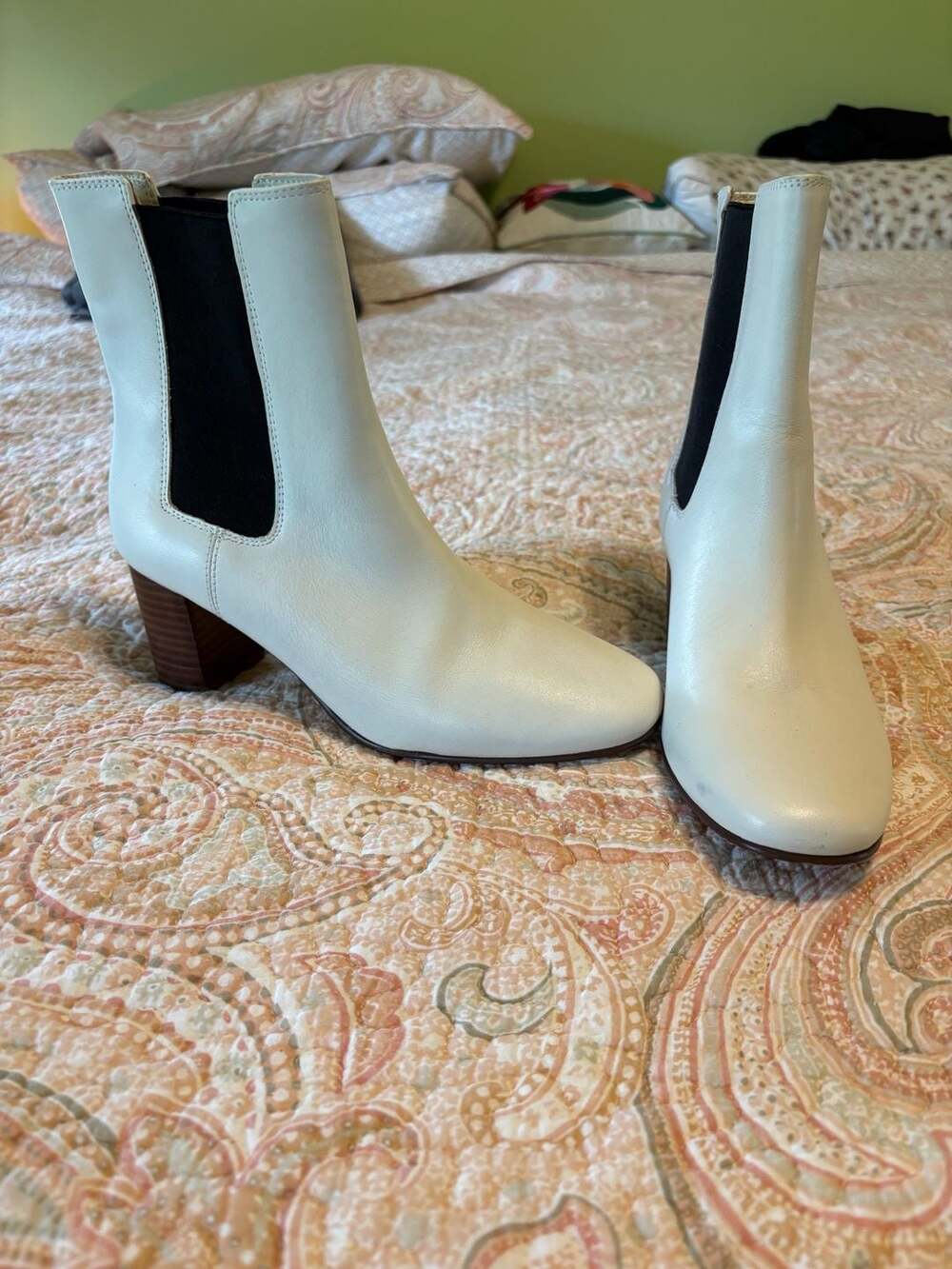 EUC J.Crew Women's White Leather Chelsea Block Heel Ankle Boots, 7